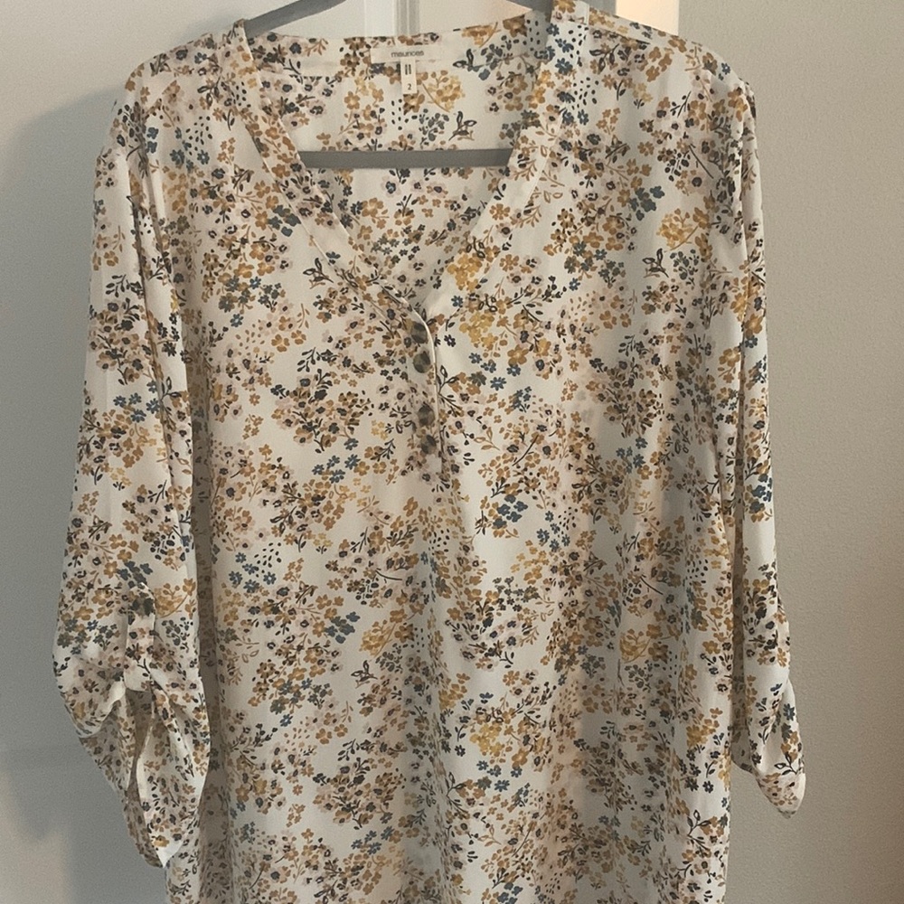 Like New Maurices Floral Blouse